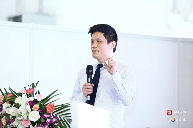 赢博集团董事长、首席研究员杨冰之先生于4月27日在赢博互联举办的“大型企业数据资产与主数据管理研讨会”上进行演讲