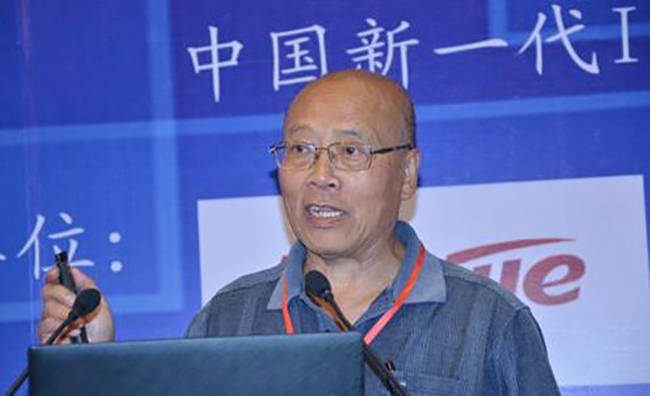 资深信息化专家、原中国信息协会副会长胡小明发表了题为《对新型智慧城市建设顶层设计的思考》的精彩演讲