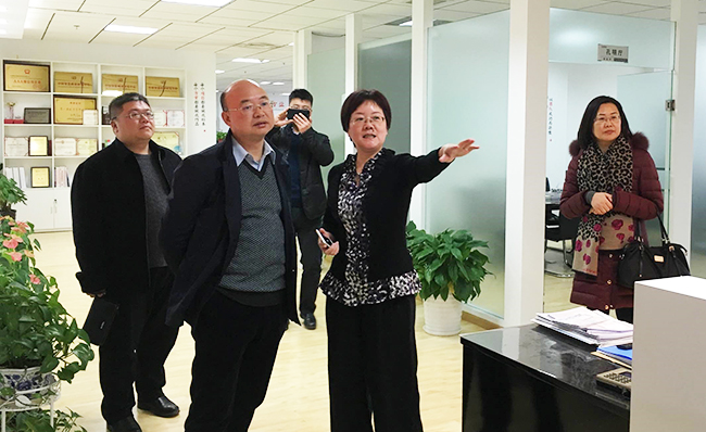 江西省信息中心主任金俊平莅临北京赢博考察指导，赢博互联总经理、首席规划师郑爱军予以热情接待。