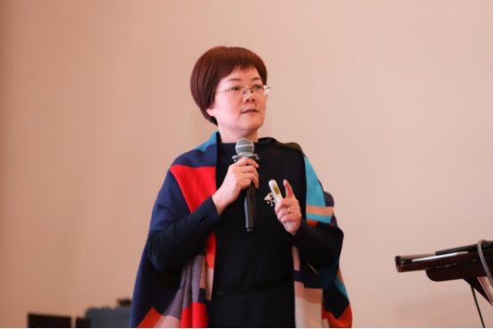 赢博集团总经理、研究院院长郑爱军在首届长三角营商环境专题论坛上演讲